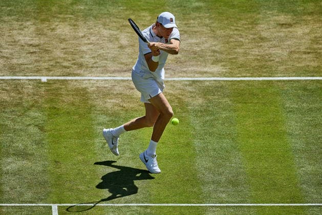 July 7, 2026, London, London, Great Britain: Jannik Sinner of Italy returns with backhand during The Championships Wimbledon , 7.7.2026 in London (All England Lawn Tennis and Croquet Club), Great Britain Tennis 2026: Grand Slam: The Championships Wimbledon: 9th Day: QF: .SINNER Vs STRUFF  - ZUMAs343 20260707_zsp_s343_077 Copyright: xMathiasxSchulzx