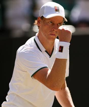 Jannik Sinner during his quarter-final match Wimbledon Tennis Championships, Day 9, The All England Lawn Tennis and Croquet Club, London, UK - 07 Jul 2026London The All England Lawn Tennis and United Kingdom  Copyright: xEllaxLing Shutterstockx 16978028ax