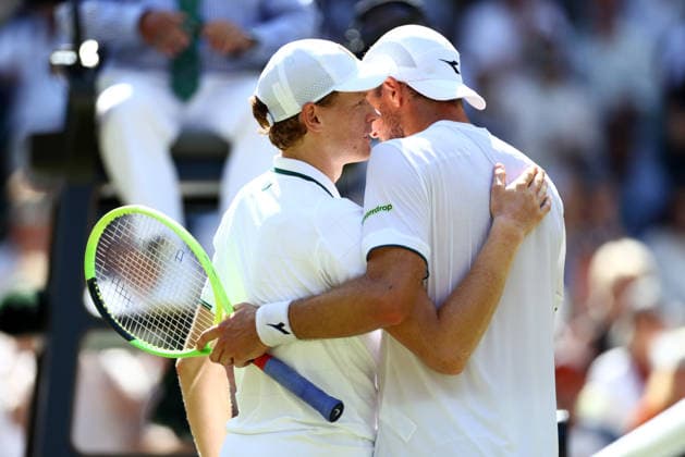Jannik Sinner during his quarter-final match against Jan-Lennard Struff Wimbledon Tennis Championships, Day 9, The All England Lawn Tennis and Croquet Club, London, UK - 07 Jul 2026London The All England Lawn Tennis and United Kingdom  Copyright: xJamesxMarsh Shutterstockx 16978027bi