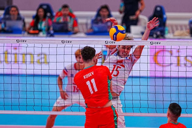 IPA86475176 - France vs. Bulgaria during the CEV U18 European Championship, EM, Europameisterschaft July 7, 2026, in Cisterna (Italy) during the U18 Volleyball European Championship—France vs. Bulgaria, CEV Eurovolley Men s match in Cisterna, Italy, July 7, 2026  Copyright: xLuigixMariani IPAxSportx xx 86475176