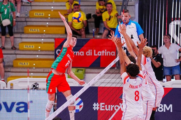IPA86475180 - France vs. Bulgaria during the CEV U18 European Championship, EM, Europameisterschaft July 7, 2026, in Cisterna (Italy) during the U18 Volleyball European Championship—France vs. Bulgaria, CEV Eurovolley Men s match in Cisterna, Italy, July 7, 2026  Copyright: xLuigixMariani IPAxSportx xx 86475180