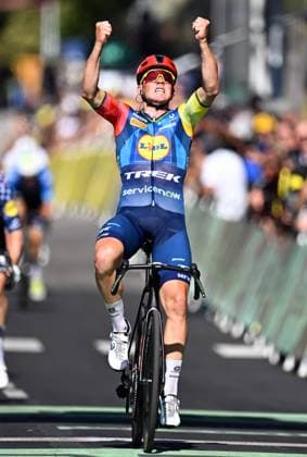 Danish Mads Pedersen of Lidl-Trek and pictured as he crosses the finish line of stage 4 of the 2026 Tour de France cycling race, a stage of 181,9km from Carcassonne to Foix, on Tuesday 07 July 2026. The 113th edition of the Tour de France starts on Saturday 4 July in Barcelona, Spain, and will finish in Paris, France on the 26th of July. JASPERxJACOBS  x180640820x