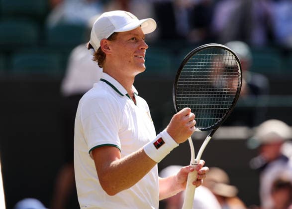 Jannik Sinner (ITA) jubelt nach dem Sieg, Jubel, Freude, Emotion, Herren Einzel, Men s SinglesHerren Einzel, Men s Singles Tennis - Wimbledon 2026 - Grand Slam ITF ATP, Tennis Herren WTA, Tennis Damen - AELTC - London - - Great Britain - 7 July 2026. *** Jannik Sinner (ITA) celebrates after his victory; celebration, joy, emotion; Men s Singles; Men s Singles Tennis; Wimbledon 2026; Grand Slam; ITF; ATP; WTA; AELTC; London; Great Britain; July 7, 2026 Copyright: xJuergenxHasenkopfx