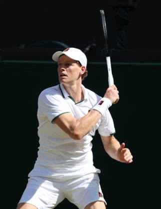 Italian Jannik Sinner plays a forehand in his Men s Quarter-Finals match against Germany s Jan Lennard Struff on day nine of the 2026 Wimbledon Championships in London on Tuesday, June 07, 2026. Sinner won the match 7-5 7-6 6-3.  LON2026070742 HUGOxPHILPOTT
