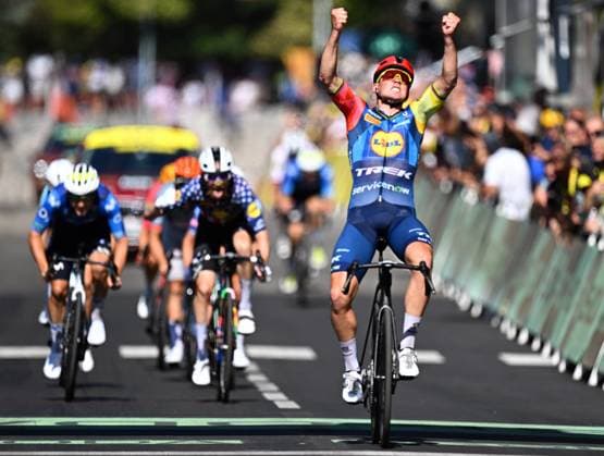 Danish Mads Pedersen of Lidl-Trek and pictured as he crosses the finish line of stage 4 of the 2026 Tour de France cycling race, a stage of 181,9km from Carcassonne to Foix, on Tuesday 07 July 2026. The 113th edition of the Tour de France starts on Saturday 4 July in Barcelona, Spain, and will finish in Paris, France on the 26th of July. JASPERxJACOBS  x180642523x