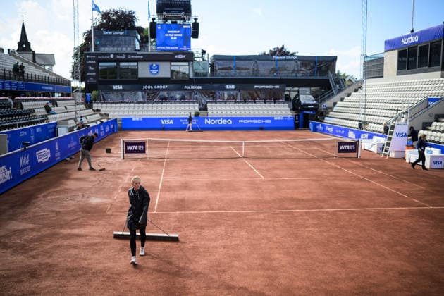 260707 Preparation to restart game during day 2 of the Nordea Open on July 7, 2026 in Bastad. Photo: Avdo Bilkanovic BILDBYRAN COP 115 AB0379 tennis WTA, Tennis Damen 125 nordea open dam bbeng *** 260707 Preparations to resume play on Day 2 of the Nordea Open on July 7, 2026, in Bastad. Photo by Avdo Bilkanovic, BILDBYRAN COP 115 AB0379. tennis wta 125 nordea open women s singles  Copyright: AVDOxBILKANOVIC BB260707AB005