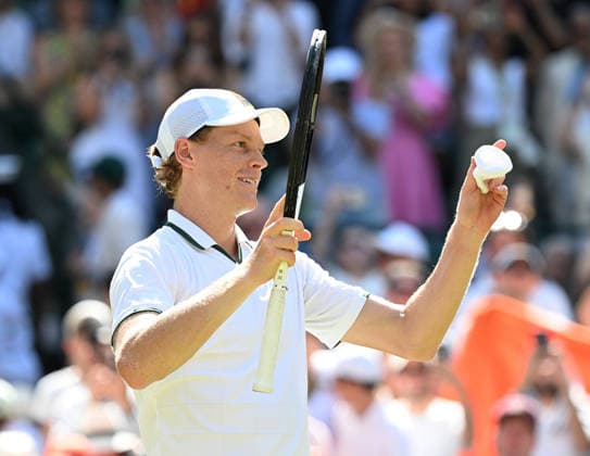 The Championships Wimbledon 2026 The Championships Wimbledon 2026 Day 9 07 07 2026 Jannik Sinner (ITA) celebrates as he wins quarter final beating Jan Lennard Struff (GER) Photo:- Roger Parker International Sports Fotos Ltd London UK Copyright: xx