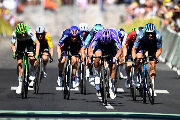 Tour de France 2026 Stage 4 FOIX, FRANCE - JULY 07 : Matthews Michael (AUS) of Team Jayco AlUla during stage 4 of the 113rd edition of Tour de France an UCI World Tour 2.UWT cycling road race stage for Men Elite of 182 km with start in Carcassonne and finish in Foix on July 7, 2026 in Foix, France, 07 07 2026 Foix France  Copyright: xTomasxSiskx