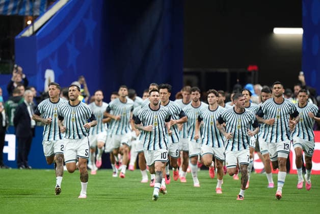 Argentina national team, Nationalteam players warm up before the 2026 World Cup Round of 16 match between Argentina and Egypt at Atlanta Stadium, US, 7 July 20263. Argentina vs Egypt !ACHTUNG: NUR REDAKTIONELLE NUTZUNG!  Copyright: xAlbertoxBoalx GRAF2764 20260707-55020828468_1