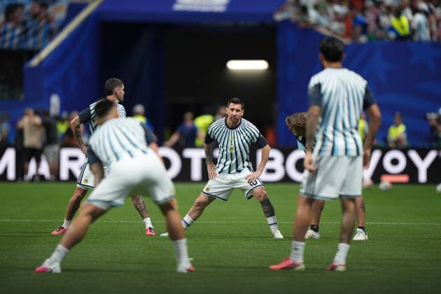 Argentina striker Leo Messi warms up before the 2026 World Cup Round of 16 match between Argentina and Egypt at Atlanta Stadium, US, 7 July 20263. Argentina vs Egypt !ACHTUNG: NUR REDAKTIONELLE NUTZUNG!  Copyright: xAlbertoxBoalx GRAF2760 20260707-55020828469_1