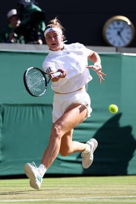 Karolina Muchova during her quarter-final match Wimbledon Tennis Championships, Day 9, The All England Lawn Tennis and Croquet Club, London, UK - 07 Jul 2026London The All England Lawn Tennis and United Kingdom  Copyright: xKieranxMcManus Shutterstockx 16978030bn