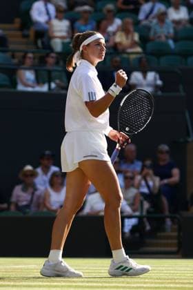 Karolina Muchova celebrates during her quarter-final match Wimbledon Tennis Championships, Day 9, The All England Lawn Tennis and Croquet Club, London, UK - 07 Jul 2026London The All England Lawn Tennis and United Kingdom  Copyright: xKieranxMcManus Shutterstockx 16978030bk
