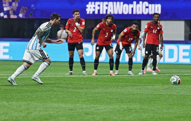 FIFA World Cup, WM, Weltmeisterschaft, Fussball 2026 - Round of 16 - Argentina vs Egypt Lionel Messi of Argentina fails to convert a penalty during the FIFA World Cup 2026 Round of 16 match Argentina against Egypt, in Atlanta, USA, 07 July 2026. ATLANTA United States  Copyright: xRONALDxWITTEKx