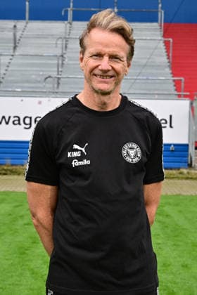 07.07.2026, Fußball, Herren, 2.BL (Bundesliga), Saison 2026 2027, Holstein Kiel, KSV, Media Day, Portraitshooting, Mannschaftsshooting Mannschaftsarzt Dr. Andre Hönig Kiel Holstein-Stadion Schleswig-Holstein Deutschland *** July 7, 2026, Soccer, Men s, 2nd Division Bundesliga, 2026–2027 Season, Holstein Kiel, KSV, Media Day, Portrait Shoot, Team Photo Shoot, Team Doctor Dr. Andre Hönig, Kiel Holstein Stadium, Schleswig-Holstein, Germany