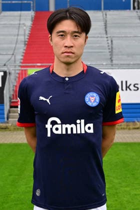 07.07.2026, Fußball, Herren, 2.BL (Bundesliga), Saison 2026 2027, Holstein Kiel, KSV, Media Day, Portraitshooting, Mannschaftsshooting Taisei Abe Kiel Holstein-Stadion Schleswig-Holstein Deutschland *** July 7, 2026, Soccer, Men s, 2nd Division Bundesliga, 2026–2027 Season, Holstein Kiel, KSV, Media Day, Portrait Shoot, Team Photo Shoot, Taisei Abe, Kiel Holstein Stadium, Schleswig-Holstein, Germany