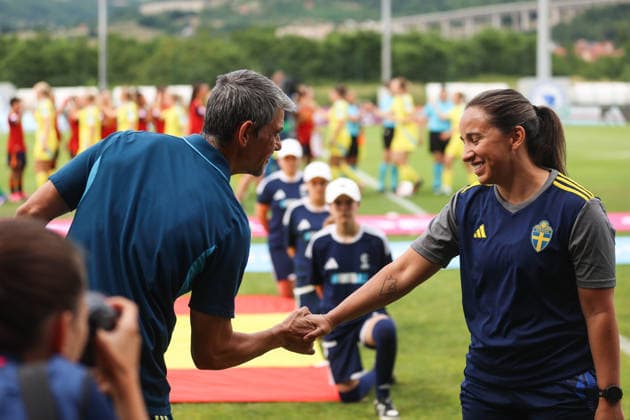 260707 Head coach David Aznar of Spain and coach Briana Campos of Sweden ahead of the women s Euro Under-19 semifinal between Spain and Sweden on July 7, 2026 in Zenica. Photo: Aleksandar Djorovic BILDBYRAN COP 184 XX0043 fotboll football soccer fotball u19 em semifinal semifinals spanien sverige womens euro under-19 sweden dam bbeng *** July 7, 2026: Head coach David Aznar of Spain and coach Briana Campos of Sweden ahead of the Women’s Under-19 European Championship semifinal between Spain and Sweden on July 7, 2026 in Zenica. Photo by Aleksandar Djorovic. BILDBYRAN COP 184 XX0043 soccer football fotball U19 European Championship semifinal semifinals Spain Sweden Women s U19 European Championship Sweden women s team  Copyright: ALEKSANDARxDJOROVIC BB260707ZI024