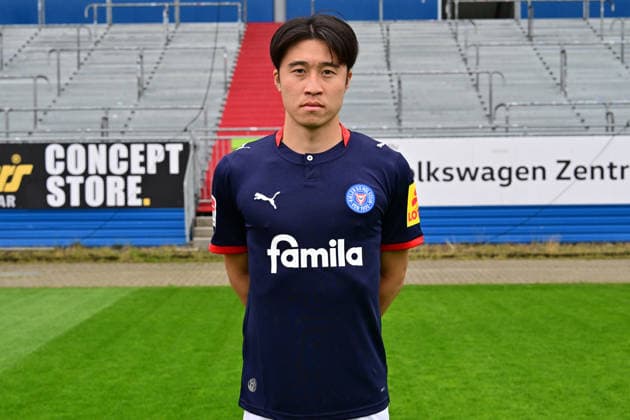 07.07.2026, Fußball, Herren, 2.BL (Bundesliga), Saison 2026 2027, Holstein Kiel, KSV, Media Day, Portraitshooting, Mannschaftsshooting Taisei Abe Kiel Holstein-Stadion Schleswig-Holstein Deutschland *** July 7, 2026, Soccer, Men s, 2nd Division Bundesliga, 2026–2027 Season, Holstein Kiel, KSV, Media Day, Portrait Shoot, Team Photo Shoot, Taisei Abe, Kiel Holstein Stadium, Schleswig-Holstein, Germany