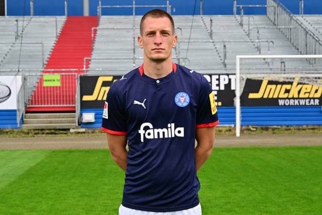 07.07.2026, Fußball, Herren, 2.BL (Bundesliga), Saison 2026 2027, Holstein Kiel, KSV, Media Day, Portraitshooting, Mannschaftsshooting Ivan Nekic Kiel Holstein-Stadion Schleswig-Holstein Deutschland *** July 7, 2026, Soccer, Men s, 2nd Division Bundesliga, 2026–2027 Season, Holstein Kiel, KSV, Media Day, Portrait Shoot, Team Photo Shoot, Ivan Nekic, Kiel Holstein Stadium, Schleswig-Holstein, Germany