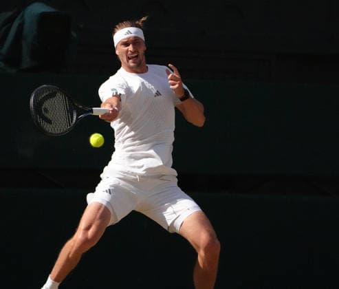 Tennis - 2026 Wimbledon Championships - Day Eight (Week Two) - All England Lawn Tennis & Croquet Club, London - Tuesday 7th July 2026 Center Court : Mens Singles : JJiri Lehecka (CZE) v Alexander Zverev (GER) Alexander Zverev (GER) COLORSPORT ANDREW COWIE 