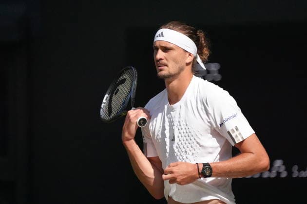 Tennis - 2026 Wimbledon Championships - Day Eight (Week Two) - All England Lawn Tennis & Croquet Club, London - Tuesday 7th July 2026 Center Court : Mens Singles : JJiri Lehecka (CZE) v Alexander Zverev (GER) Alexander Zverev (GER) COLORSPORT ANDREW COWIE 