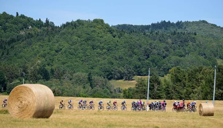 The leading group pictured in action during stage 4 of the 2026 Tour de France cycling race, a stage of 181,9km from Carcassonne to Foix, on Tuesday 07 July 2026. The 113th edition of the Tour de France starts on Saturday 4 July in Barcelona, Spain, and will finish in Paris, France on the 26th of July. DAVIDxPINTENS  x180651511x