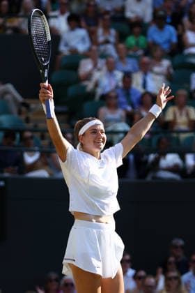 Karolina Muchova celebrates winning her quarter-final match Wimbledon Tennis Championships, Day 9, The All England Lawn Tennis and Croquet Club, London, UK - 07 Jul 2026London The All England Lawn Tennis and United Kingdom  Copyright: xKieranxMcManus Shutterstockx 16978030cd