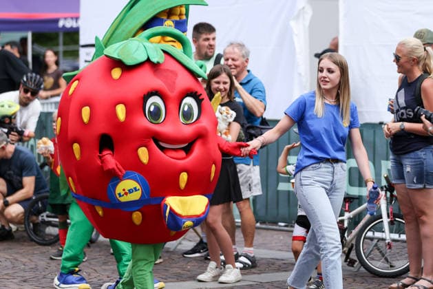 CYCLING - Oesterreich Rundfahrt 2026 GRAZ,AUSTRIA,07.JUL.26 - CYCLING - Tour of Austria, team presentation. Image shows a mascot.  GEPAxpictures xJamesxDoak