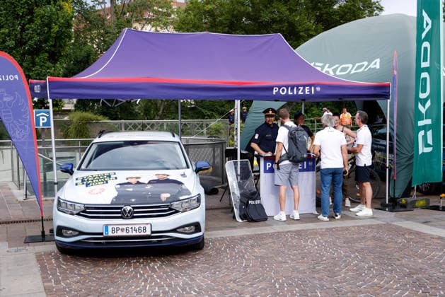 CYCLING - Oesterreich Rundfahrt 2026 GRAZ,AUSTRIA,07.JUL.26 - CYCLING - Tour of Austria, team presentation. Image shows police tent.  GEPAxpictures xJamesxDoak