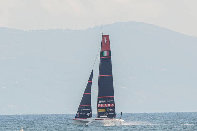 Emirates Team New Zealand and Prada Luna Rossa Test AC40s in Naples The two AC40 yachts of Emirates Team New Zealand and Prada Luna Rossa took part in a test sailing session in the Gulf of Naples ahead of the America™s Cup qualifiers scheduled for September. The training session allowed both crews to fine-tune their boats and sailing strategies while offering spectators a preview of the high-performance foiling yachts that will compete in one of the world s most prestigious sailing events. _BPH0120 Copyright: xAntonioxBalascox