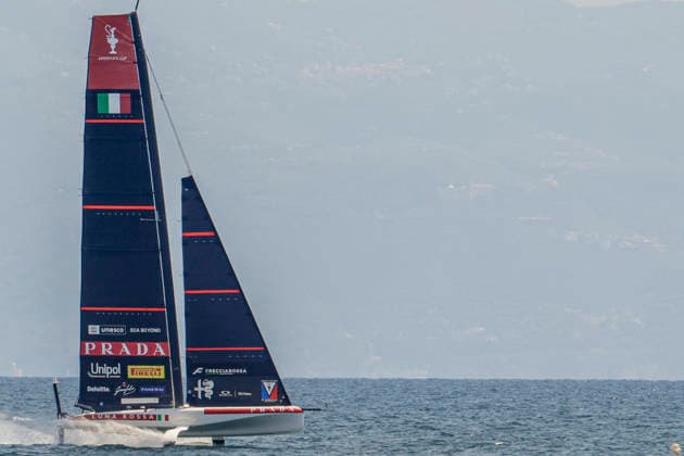 Emirates Team New Zealand and Prada Luna Rossa Test AC40s in Naples The two AC40 yachts of Emirates Team New Zealand and Prada Luna Rossa took part in a test sailing session in the Gulf of Naples ahead of the America™s Cup qualifiers scheduled for September. The training session allowed both crews to fine-tune their boats and sailing strategies while offering spectators a preview of the high-performance foiling yachts that will compete in one of the world s most prestigious sailing events. _BPH0254 Copyright: xAntonioxBalascox
