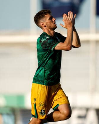 UEFA Champions League First Qualifying Round First Leg, Centenary Stadium, Attard, Malta 7 7 2026 Floriana vs Shamrock Rovers Shamrock Rovers Dylan Watts during the warm up Dylan Watts during the warm up 7 7 2026  Copyright: xDARRINxZAMMITxLUPIx __ZL4185