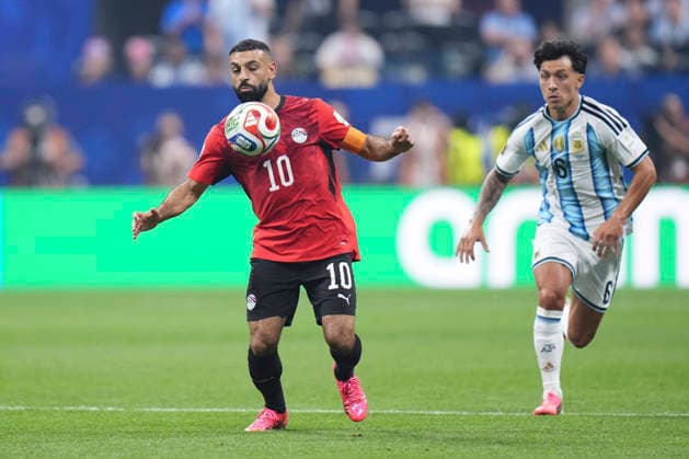 July 7, 2026, Atlanta, Georgia, United States: Mohamed Salah of Egypy controls the ball during the FIFA World Cup, WM, Weltmeisterschaft, Fussball 2026 Round of 16 match between Argentina and Egypt at Atlanta Stadium on July 07, 2026 in Atlanta, Georgia. Argentina V Egypt: Round Of 16 - FIFA World Cup 2026  - ZUMAa181 20260707_zaa_a181_029 Copyright: xJosexBretonx