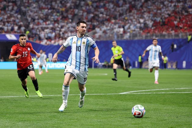 Argentina v Egypt FIFA World Cup, WM, Weltmeisterschaft, Fussball 07 July 2026 Atlanta - Fifa World Cup round of 16 - Argentina v Egypt - Lionel Messi of Argentina - (Photo by Charlotte Wilson). Atlanta Georgia USA *** Argentinien gegen Ägypten – FIFA-Weltmeisterschaft, 7. Juli 2026, Atlanta – Achtelfinale der FIFA-Weltmeisterschaft: Argentinien gegen Ägypten – Lionel Messi aus Argentinien – Foto: Charlotte Wilson, Atlanta, Georgia, USA  Copyright: xCharlottexWilsonxOffside