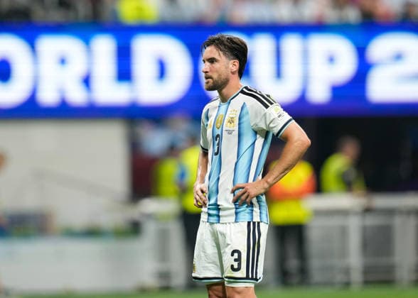 Nicolas Tagliafico (Argentinien, 3) reagiert nach einer vergebenen Chance. USA, FIFA Weltmeisterschaft, Achtelfinale, Argentinien vs Aegypten, Atlanta, 07.07.2026 FIFA Weltmeisterschaft, Achtelfinale, Argentinien vs Aegypten, Atlanta, 07.07.2026 Atlanta *** Nicolas Tagliafico of Argentina, 3, reacts after missing a chance against the U.S., FIFA World Cup, Round of 16, Argentina vs. Egypt, Atlanta, July 7, 2026 FIFA World Cup, Round of 16, Argentina vs. Egypt, Atlanta, July 7, 2026, Atlanta Copyright: xEibner-Pressefoto ScottxColemanx EP_SCN