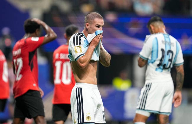 Alexis Mac Allister (Argentinien, 20) reagiert nach einer vergebenen Chance. USA, FIFA Weltmeisterschaft, Achtelfinale, Argentinien vs Aegypten, Atlanta, 07.07.2026 FIFA Weltmeisterschaft, Achtelfinale, Argentinien vs Aegypten, Atlanta, 07.07.2026 Atlanta *** Alexis Mac Allister of Argentina, 20, reacts after missing a chance against the U.S., FIFA World Cup, Round of 16, Argentina vs. Egypt, Atlanta, July 7, 2026 FIFA World Cup, Round of 16, Argentina vs. Egypt, Atlanta, July 7, 2026, Atlanta Copyright: xEibner-Pressefoto ScottxColemanx EP_SCN