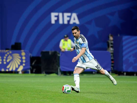 07.07.2026, Fussball Weltmeisterschaft 2026 in den USA, Achtelfinale, Argentinien - Ägypten, im Mercedes-Benz Stadium (Atlanta, GA), Lionel Messi (Argentinien) Schuss ***FIFA regulations prohibit any use of photographs as image sequences and or quasi-video. EDITORIAL USE ONLY*** *** July 7, 2026, 2026 FIFA World Cup in the U.S., Round of 16, Argentina vs. Egypt, at Mercedes-Benz Stadium in Atlanta, GA; Lionel Messi of Argentina takes a shot ***FIFA regulations prohibit any use of photographs as image sequences and or quasi-video. EDITORIAL USE ONLY***