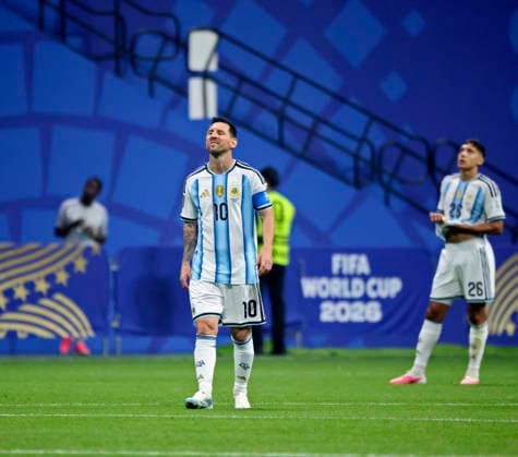 07.07.2026, Fussball Weltmeisterschaft 2026 in den USA, Achtelfinale, Argentinien - Ägypten, im Mercedes-Benz Stadium (Atlanta, GA), Lionel Messi (Argentinien) frustriert. ***FIFA regulations prohibit any use of photographs as image sequences and or quasi-video. EDITORIAL USE ONLY*** *** July 7, 2026, 2026 FIFA World Cup in the U.S., Round of 16, Argentina vs. Egypt, at Mercedes-Benz Stadium in Atlanta, GA; Lionel Messi of Argentina looks frustrated ***FIFA regulations prohibit any use of photographs as image sequences and or quasi-video. EDITORIAL USE ONLY***