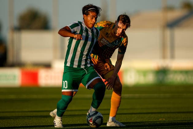 UEFA Champions League First Qualifying Round First Leg, Centenary Stadium, Attard, Malta 7 7 2026 Floriana vs Shamrock Rovers Shamrock Rovers Matt Healy in action with Floriana™s Federico Varela Matt Healy n action with Federico Varela 7 7 2026  Copyright: xDARRINxZAMMITxLUPIx __ZL4333