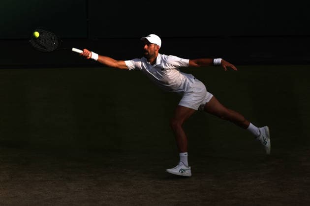 Novak Djokovic during his quarter-final match Wimbledon Tennis Championships, Day 9, The All England Lawn Tennis and Croquet Club, London, UK - 07 Jul 2026London The All England Lawn Tennis and United Kingdom  Copyright: xEllaxLing Shutterstockx 16978028bk
