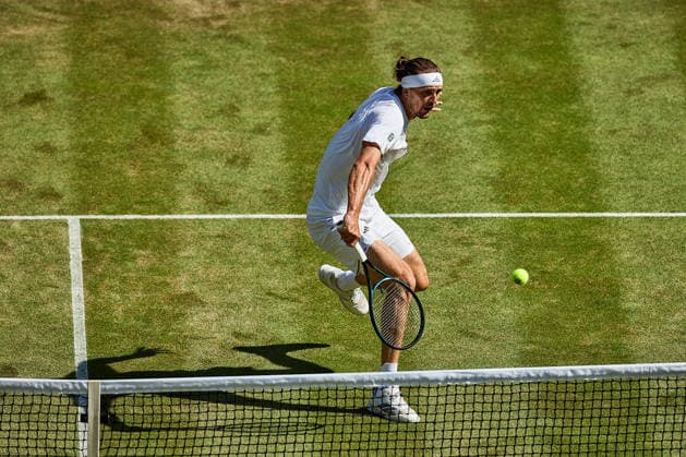 July 7, 2026, London, London, Great Britain: returns with backhand during The Championships Wimbledon , 7.7.2026 in London (All England Lawn Tennis and Croquet Club), Great Britain Tennis 2026: Grand Slam: The Championships Wimbledon: 9th Day: 4th Round: ZVEREV 6:4 7:5 3:6 7:6 LEHECKA  - ZUMAs343 20260707_zsp_s343_113 Copyright: xMathiasxSchulzx