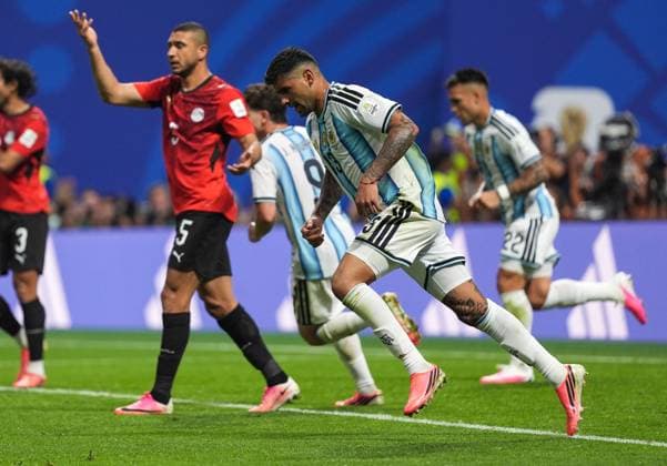 Cristian Romero of Argentina scores to make it 1-2 Argentina v Egypt, 2026 FIFA World Cup, WM, Weltmeisterschaft, Fussball Group of 16, Football, Atlanta Stadium, Atlanta, Georgia, USA - 07 Jul 2026Atlanta Mercedes-Benz Stadium Georgia (GA) United States of America  Copyright: xIsmaelxAdnan Shutterstockx 16981208cp