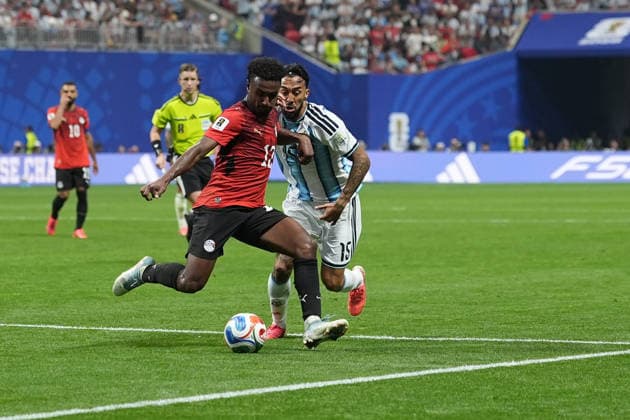 Argentine player Nicolas Ivan Gonzalez vies for the ball against Egyptian forward Haissem Hassan during the 2026 World Cup Round of 16 match between Argentina and Egypt at Atlanta Stadium, US, 7 July 20263. Argentina vs Egypt !ACHTUNG: NUR REDAKTIONELLE NUTZUNG!  Copyright: xAlbertoxBoalx GRAF2846 20260707-55020829672_1