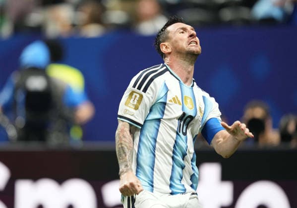 Lionel Andres Messi (Argentina) scores and celebrates his teams second goal during Argentina and Egypt, Round of 16 FIFA World Cup, WM, Weltmeisterschaft, Fussball 2026, Atlanta Stadium, Atlanta, United States on July 7, 2026. Thor Wegner DeFodi Images. (Photo by DeFodi Images) - *** Lionel Andres Messi of Argentina scores and celebrates his team s second goal during the Round of 16 match between Argentina and Egypt at the 2026 FIFA World Cup at Atlanta Stadium in Atlanta, United States, on July 7, 2026. Photo by Thor Wegner, DeFodi Images