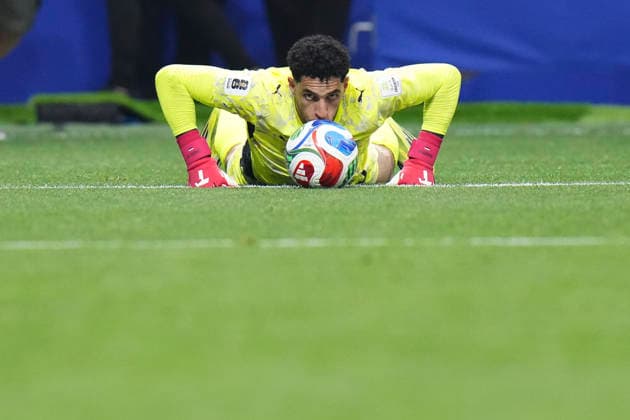 July 7, 2026, Atlanta, Georgia, United States: Mostafa Shoubir of Egypy controls the ball during the FIFA World Cup, WM, Weltmeisterschaft, Fussball 2026 Round of 16 match between Argentina and Egypt at Atlanta Stadium on July 07, 2026 in Atlanta, Georgia. Atlanta United States - ZUMAa181 20260707_zaa_a181_034 Copyright: xJosexBretonx