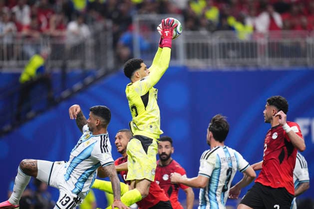 July 7, 2026, Atlanta, Georgia, United States: Mostafa Shoubir of Egypy controls the ball during the FIFA World Cup, WM, Weltmeisterschaft, Fussball 2026 Round of 16 match between Argentina and Egypt at Atlanta Stadium on July 07, 2026 in Atlanta, Georgia. Atlanta United States - ZUMAa181 20260707_zaa_a181_046 Copyright: xJosexBretonx