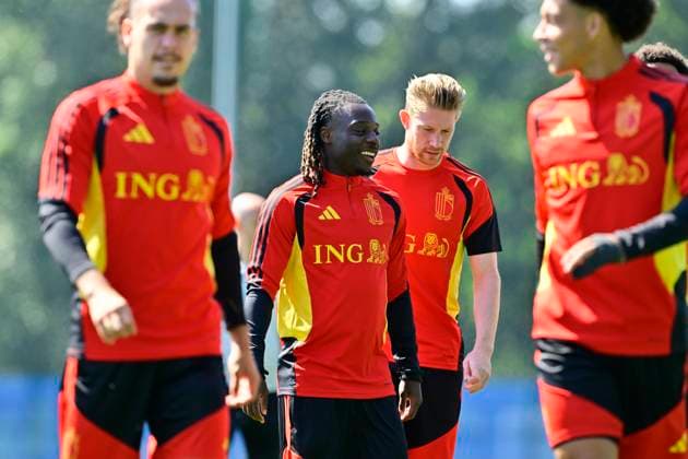 Belgian national football team - FIFA World Cup, WM, Weltmeisterschaft, Fussball 2026 - media activities 07 07 2026 RENTON, UNITED STATES OF AMERICA - JULY 07 : Doku Jeremy forward of Belgium and De Bruyne Kevin forward of Belgium pictured during a training session of the Belgian national football team during the FIFA World Cup 2026 on July 7, 2026 in Renton, United States of America, 07 07 2026 Renton United States of America  Copyright: xJanxDexMeuleneirx