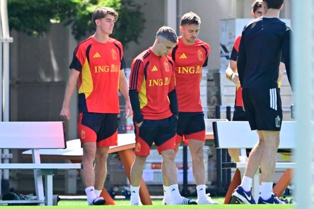 Belgian national football team - FIFA World Cup, WM, Weltmeisterschaft, Fussball 2026 - media activities 07 07 2026 RENTON, UNITED STATES OF AMERICA - JULY 07 : Castagne Timothy defender of Belgium and Trossard Leandro forward of Belgium pictured during a training session of the Belgian national football team during the FIFA World Cup 2026 on July 7, 2026 in Renton, United States of America, 07 07 2026 Renton United States of America  Copyright: xJanxDexMeuleneirx