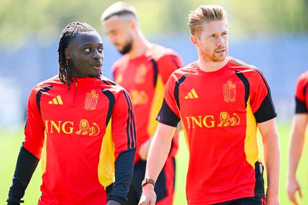 Belgian national football team - FIFA World Cup, WM, Weltmeisterschaft, Fussball 2026 - media activities 07 07 2026 RENTON, UNITED STATES OF AMERICA - JULY 07 : Doku Jeremy forward of Belgium and De Bruyne Kevin forward of Belgium pictured during a training session of the Belgian national football team during the FIFA World Cup 2026 on July 7, 2026 in Renton, United States of America, 07 07 2026 Renton United States of America  Copyright: xNicoxVereeckenx
