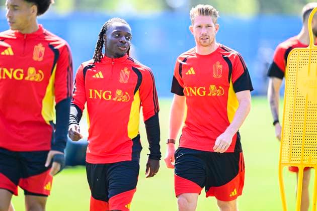 Belgian national football team - FIFA World Cup, WM, Weltmeisterschaft, Fussball 2026 - media activities 07 07 2026 RENTON, UNITED STATES OF AMERICA - JULY 07 : Doku Jeremy forward of Belgium and De Bruyne Kevin forward of Belgium pictured during a training session of the Belgian national football team during the FIFA World Cup 2026 on July 7, 2026 in Renton, United States of America, 07 07 2026 Renton United States of America  Copyright: xNicoxVereeckenx