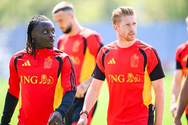 Belgian national football team - FIFA World Cup, WM, Weltmeisterschaft, Fussball 2026 - media activities 07 07 2026 RENTON, UNITED STATES OF AMERICA - JULY 07 : Doku Jeremy forward of Belgium and De Bruyne Kevin forward of Belgium pictured during a training session of the Belgian national football team during the FIFA World Cup 2026 on July 7, 2026 in Renton, United States of America, 07 07 2026 Renton United States of America  Copyright: xNicoxVereeckenx